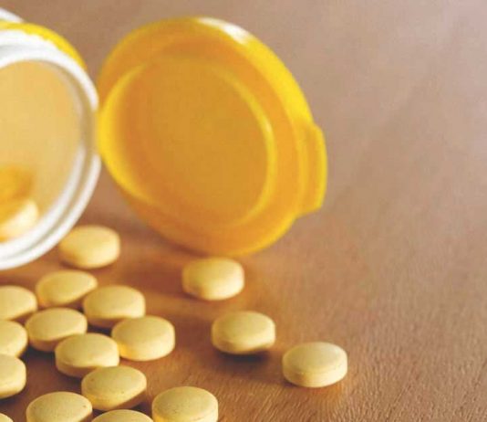 Vitamíny B-komplexu: Přínosy, vedlejší účinky a dávkování Vitamíny B-komplexu: Přínosy, vedlejší účinky a dávkování