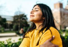 Nedostatek vitaminu D: Příznaky, léčba a příčiny Nedostatek vitaminu D: Příznaky, léčba a příčiny