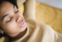 9 příznaků nedostatku vitaminu B12 9 příznaků nedostatku vitaminu B12