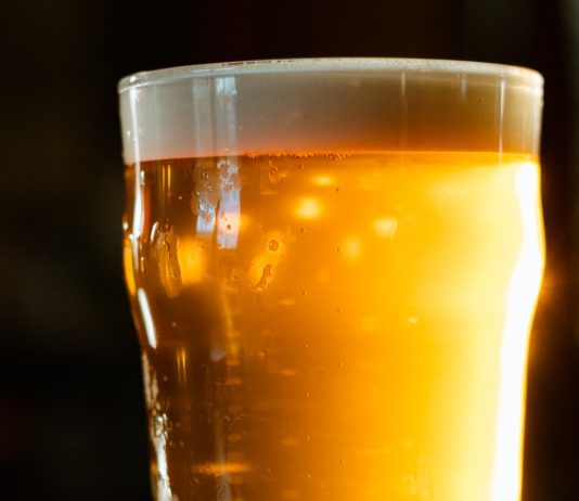 Nealkoholické pivo: Zdravé aspekty a výstrahy Nealkoholické pivo: Zdravé aspekty a výstrahy
