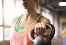 Nejlepší cviky s kettlebellem pro celotělový trénink kettlebell
