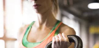 Nejlepší cviky s kettlebellem pro celotělový trénink kettlebell