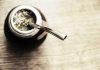 Yerba Maté: Jihoamerický nápoj s povzbuzujícími účinky Yerba Maté: Jihoamerický nápoj s povzbuzujícími účinky