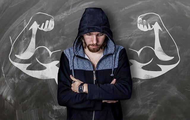 14. Jak na komplexní tréninkový plán: Udržení rovnováhy mezi sílou, objemem a definicí v rámci bicepsů
