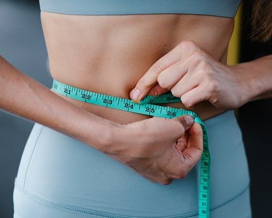 9 Triků na Snížení Procenta Tuku v Těle: Změňte svůj Pohled na Hubnutí image