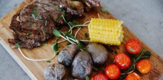 Steak versus Játra: Boj o Bílkoviny Steak versus Játra: Boj o Bílkoviny