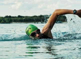 Plavání: 4 jednoduché rady pro začátečníky, které by měl znát každý plavec Plavání: 4 jednoduché rady pro začátečníky, které by měl znát každý plavec