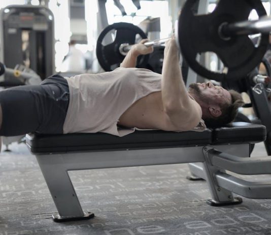 Bench Press a Růst Síly: Který Rozsah Pohybu je Nejlepší – Čtvrteční, Poloviční nebo Kompletní? Bench Press a Růst Síly: Který Rozsah Pohybu je Nejlepší – Čtvrteční, Poloviční nebo Kompletní?
