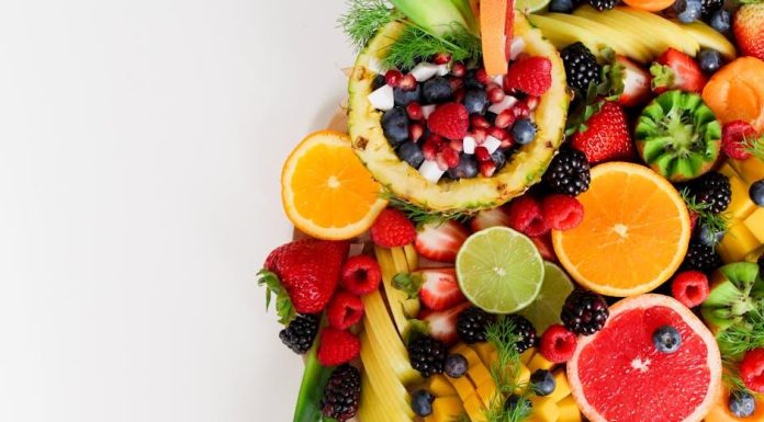 Ovoce, nebo cukr a aromata? Rozhodujeme se mezi fresh, nektarem a džusem z koncentrátu Ovoce, nebo cukr a aromata? Rozhodujeme se mezi fresh, nektarem a džusem z koncentrátu