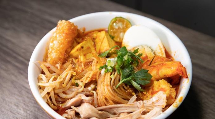Rychlé a Jednoduché: Příprava Trhaného Kuřete s Trvanlivými Ingrediencemi Rychlé a Jednoduché: Příprava Trhaného Kuřete s Trvanlivými Ingrediencemi
