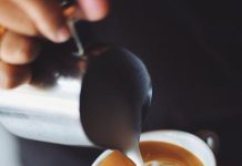 Srovnání kávy a matcha: který nápoj je zdravější? Srovnání kávy a matcha: který nápoj je zdravější?