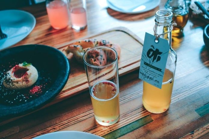 kombucha-od-a-do-z-ucinky-a-krok-za-krokem-pruvodce-pripravou.jpeg Kombucha od A do Z: Účinky a krok za krokem průvodce přípravou