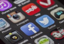 Proč Žijeme Falešný Život na Sociálních Sítích? Proč Žijeme Falešný Život na Sociálních Sítích?
