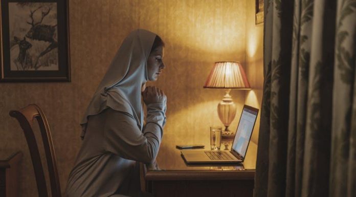 Proč Při Práci z Domu Jíme Více Než Potřebujeme: 5 Důvodů Proč Při Práci z Domu Jíme Více Než Potřebujeme: 5 Důvodů