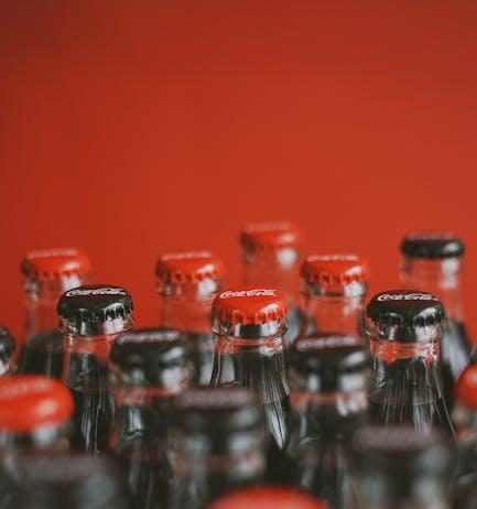 Pravda o Coca-Cole: Výživová tragédie nebo účinný lék? Pravda o Coca-Cole: Výživová tragédie nebo účinný lék?