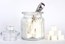 Slaďte chytře! Jaký je rozdíl mezi bílým cukrem, medem, agávovým sirupem a cukrem třtinovým? Slaďte chytře! Jaký je rozdíl mezi bílým cukrem, medem, agávovým sirupem a cukrem třtinovým?