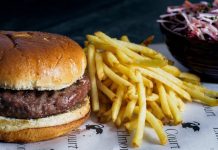 Den na podvody: Jak si užít cheat day bez narušení cesty k hubnutí Den na podvody: Jak si užít cheat day bez narušení cesty k hubnutí
