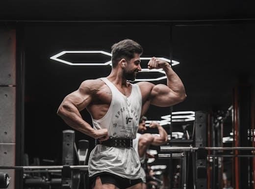 Pro Dokonalé Bicepsy: 5 Účinných Cviků pro Vaše Paže Pro Dokonalé Bicepsy: 5 Účinných Cviků pro Vaše Paže